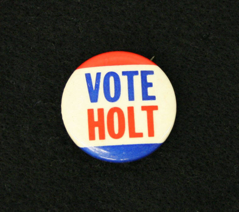 campaign button - Holt