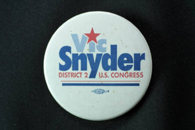 Vic Snyder campaign button