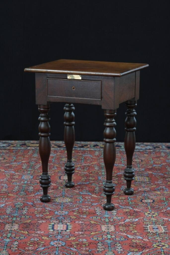 Robinson table