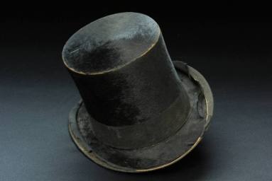 Brough top hat