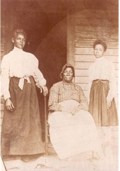 photo of Mrs. Millie Freeman & two other women