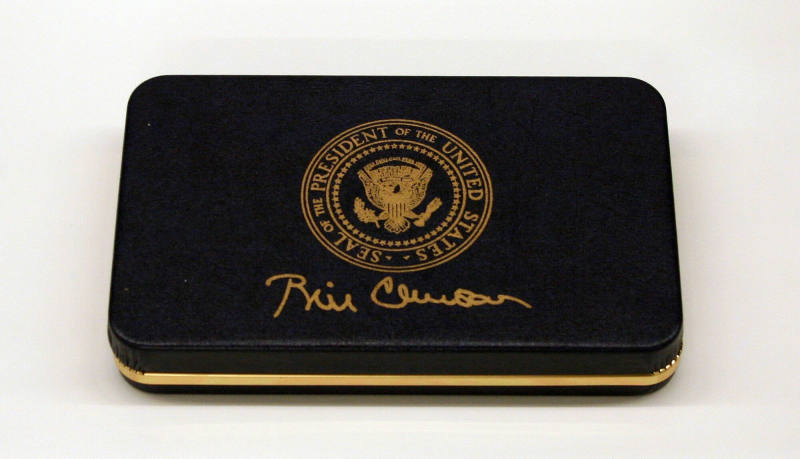 Clinton commemorative knife