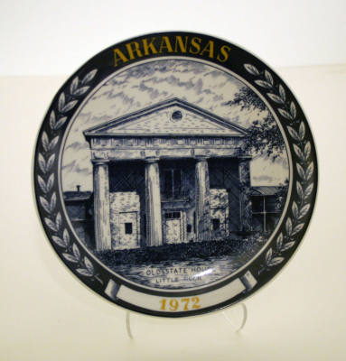 Arkansas Commemorative Plate with Old State House on cover