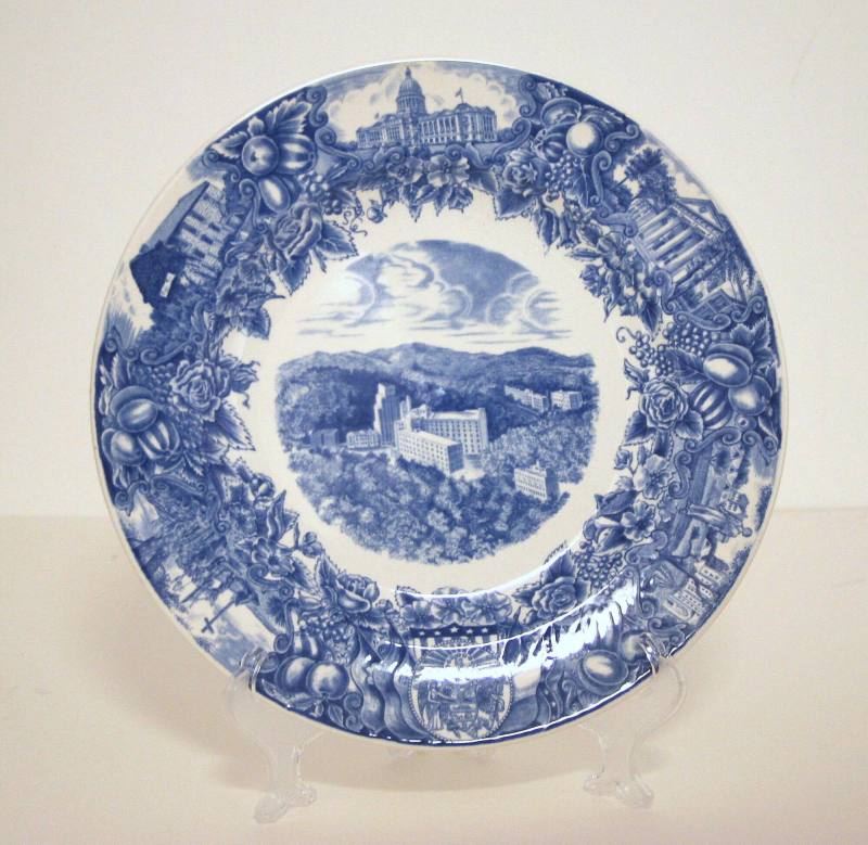 Wedgewood Commemorative Plate - AR State Capitol & Old State House