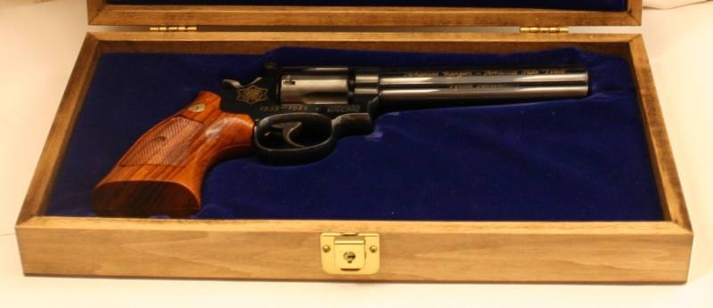 AR State Police revolver & case