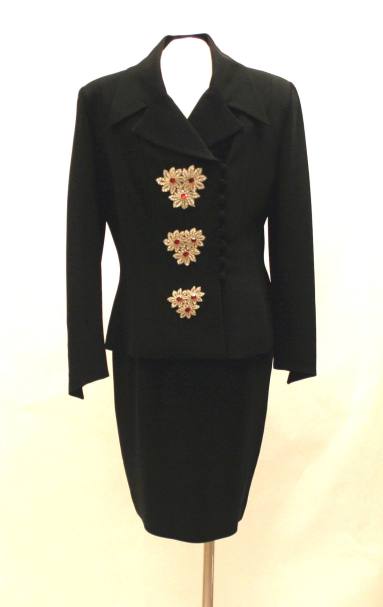 Karl Lagerfeld skirt suit worn by First Lady Betty Tucker.