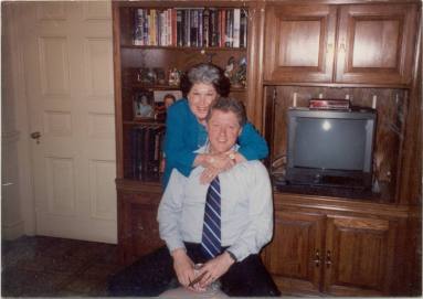 photo of Virginia Kelley & Bill Clinton