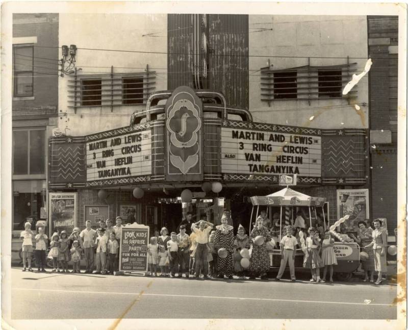 Photograph of the Strand Theater in Hot Springs, Arkansas