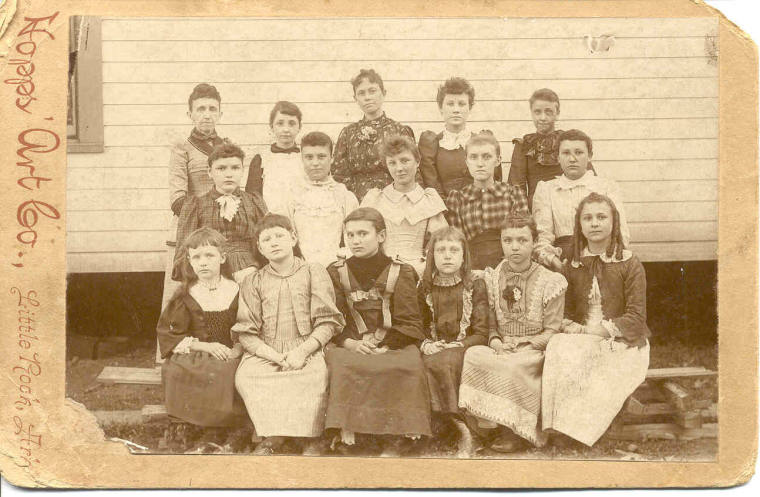 Photo of a group of girls, including Bessie & Nellie Davis