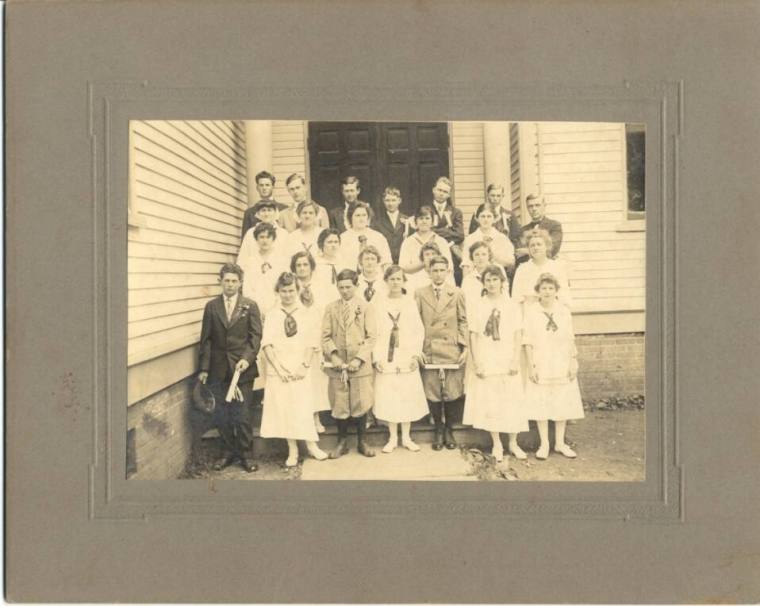 Class photo & list, Robert Bradford