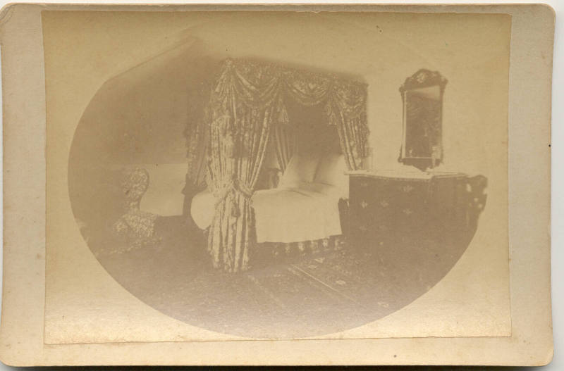 Photo of bed in Mt. Vernon