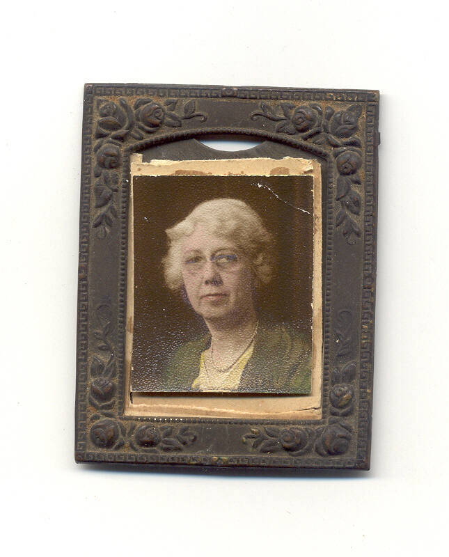 framed photo of Annie Mae Broach