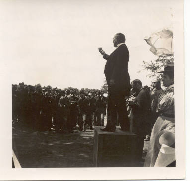 Photo of Judge Martin & Spanish-American War Veterans