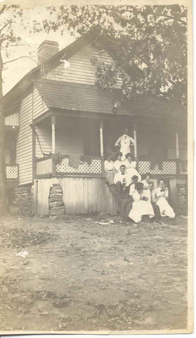 Biscoe Family & Their Home at Heber Springs