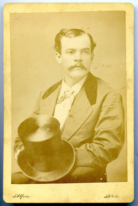 Photograph, Cabinet card - Unidentified Man