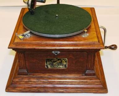 Victrola, Oak Cabinet
