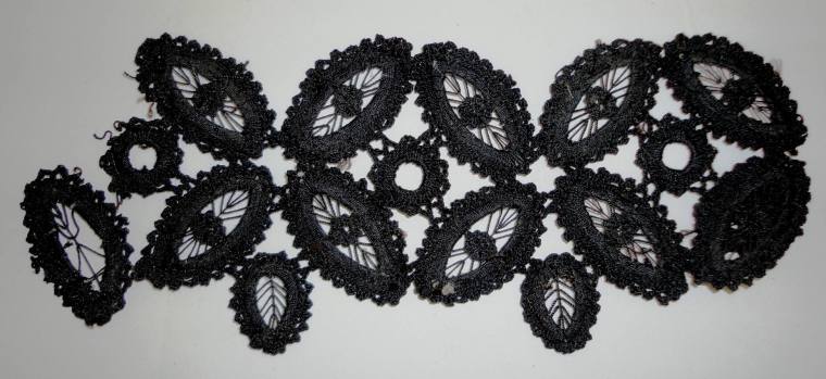 Lace, Black