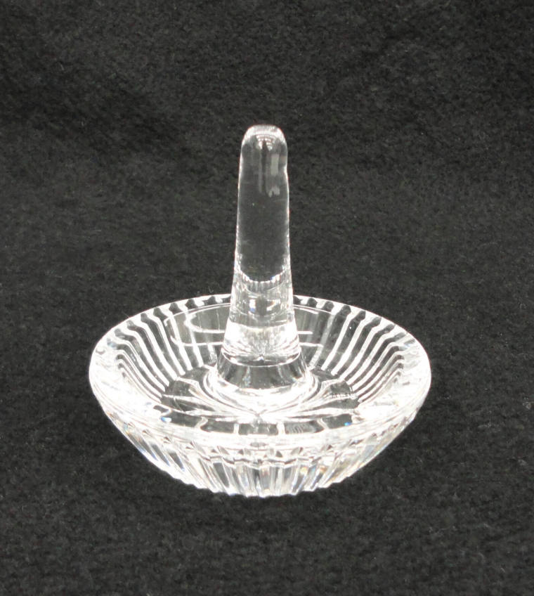 Ring holder, Cut glass