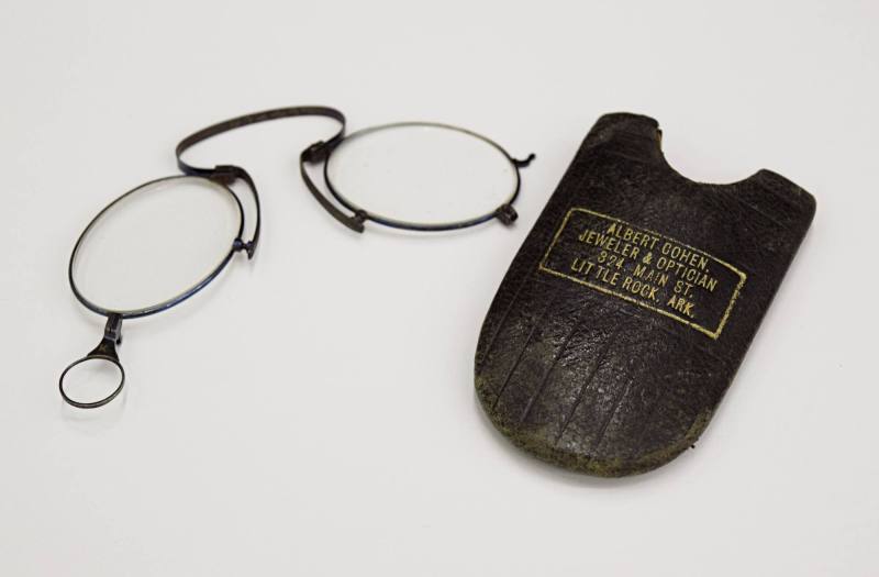 Lorgnette & Case