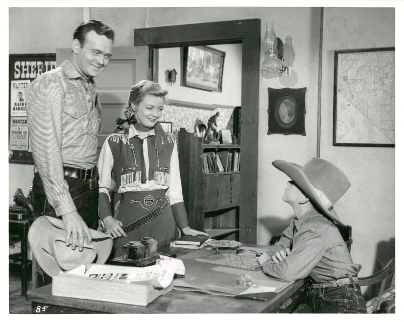 Photograph, Gail Davis as Annie Oakley