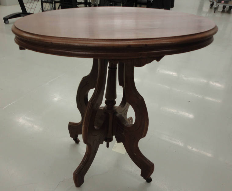 Accent table