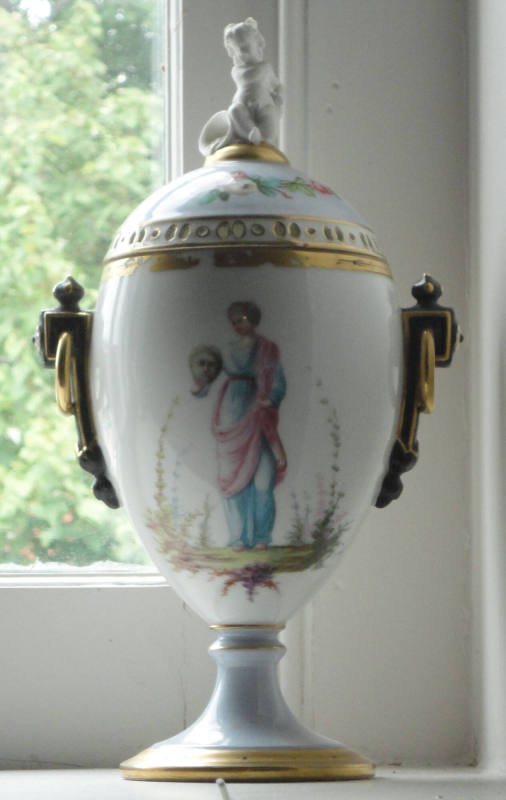 Urn