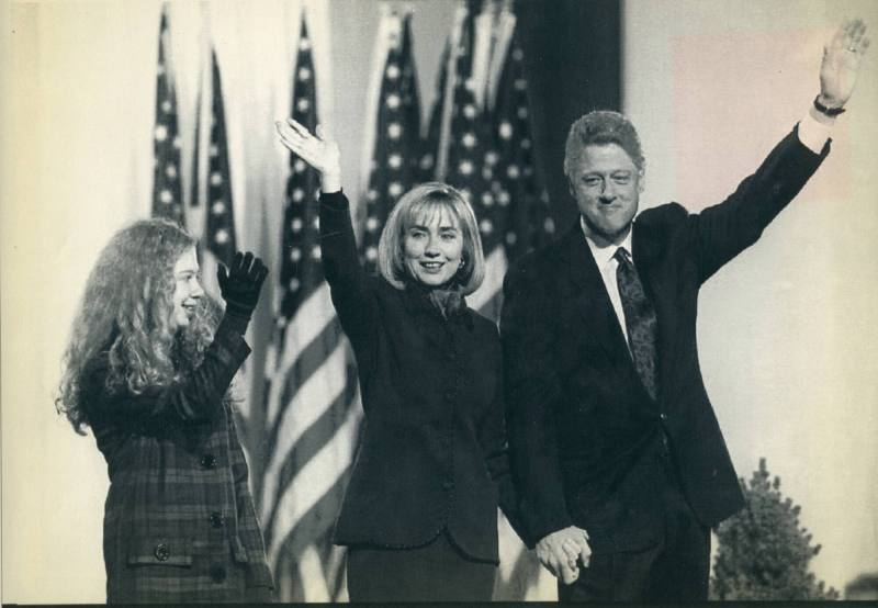 Photograph, Bill Clinton and Family