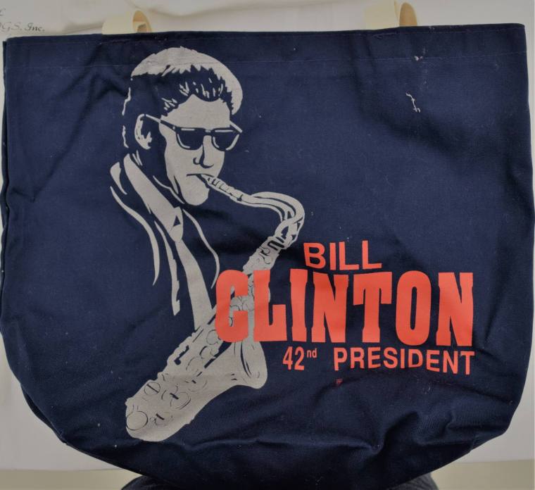 Tote- Bill Clinton