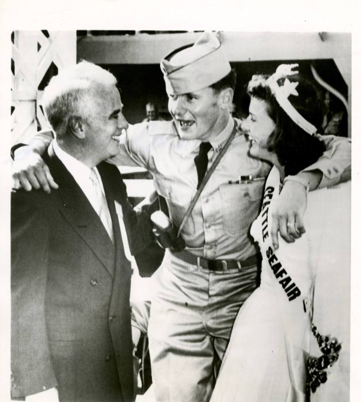 Photograph- Governor Francis Cherry welcoming U.S. soliders home from Korea.