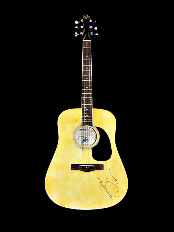 Guitar, Autographed - Dustin Lynch