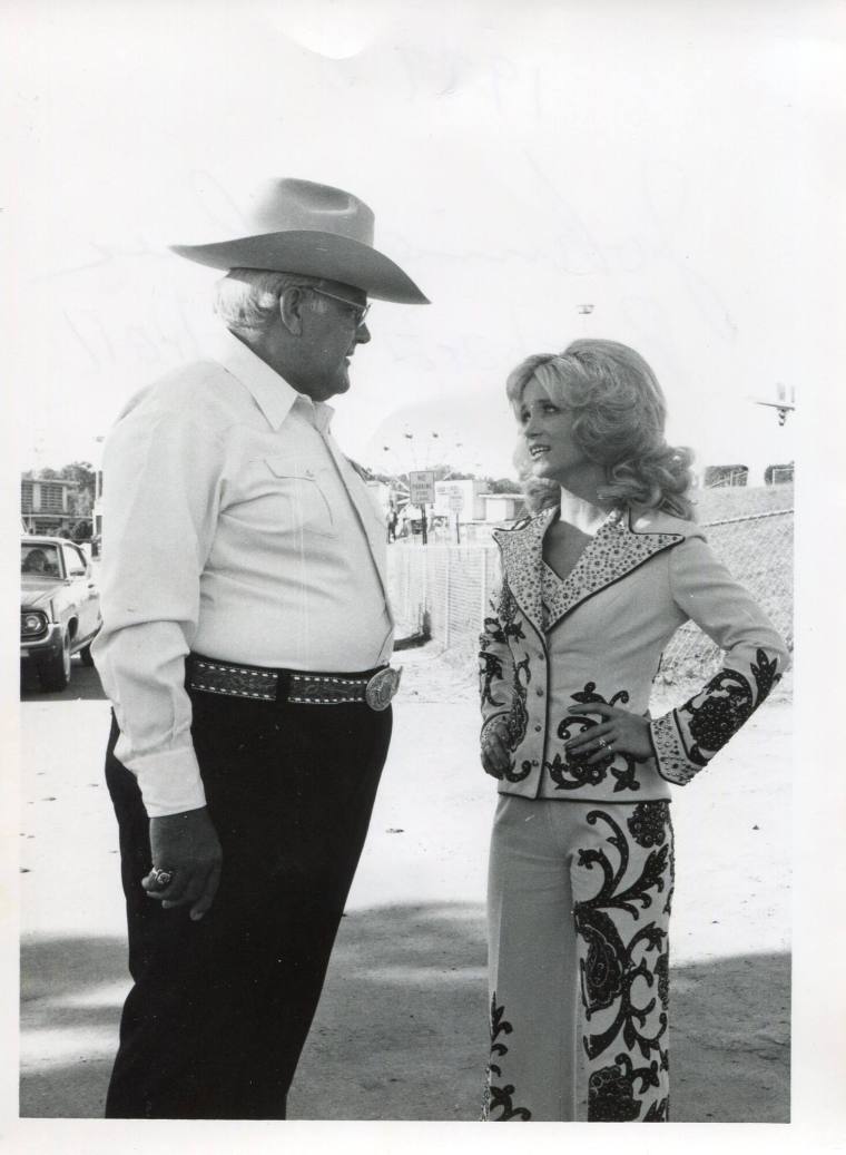 Photograph, Johnnie Holmes & Barbara Mandrell - Arkansas State Fair Rodeo