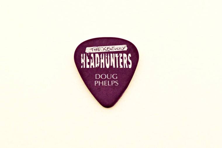 Pick, Guitar - Kentucky Headhunters/Doug Phelps