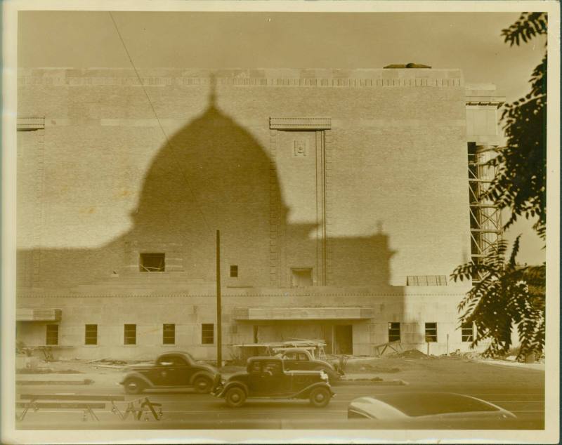 Photograph of Robinson Auditorium under construction