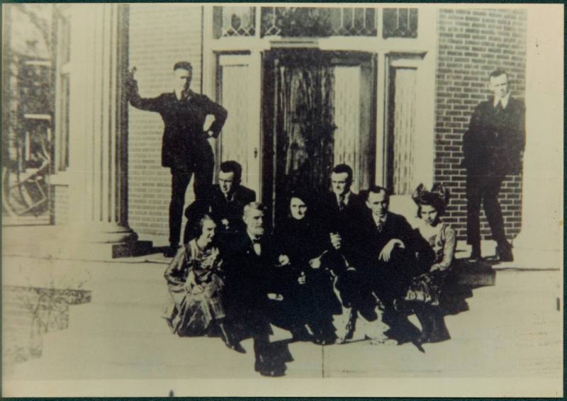 Family of Judge & Mrs. Ed Robertson.